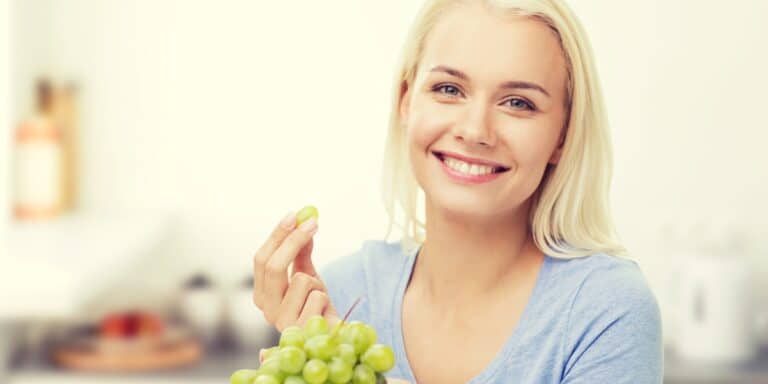 10 potravín, ktoré vám pomôžu vyzerať mladšie