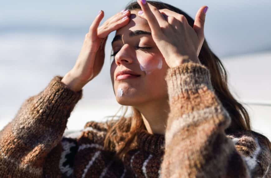 Dermatológ: Ochranné krémy s SPF 50 nás chránia pred spálením pokožky približne počas dvoch hodín.